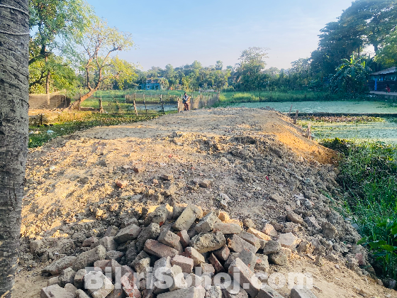 ২ গন্ডা ১ কড়া জায়গা বিক্রি করা হবে।